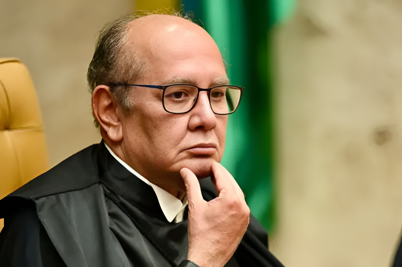 Gilmar Mendes nega pedido de prisão domiciliar a Bolsonaro